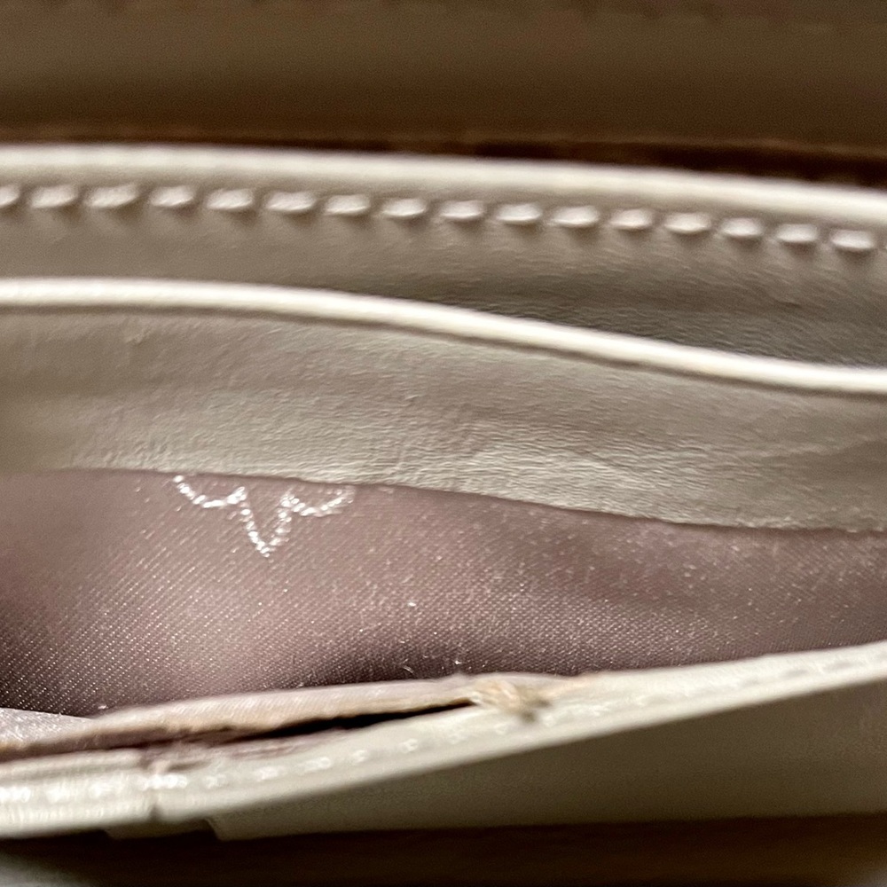 Judith Ripka wallet - Picture 5 of 16